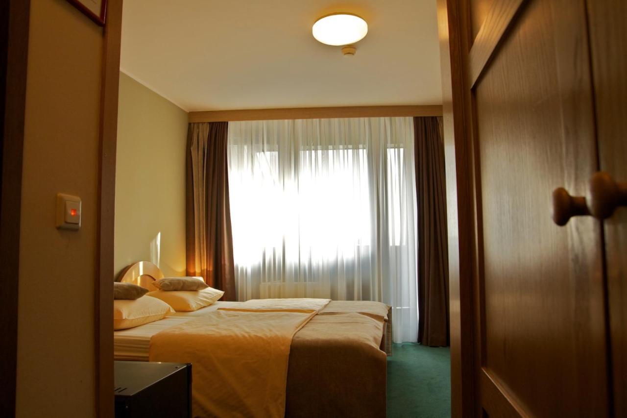 Hotel Arena מריבור חדר תמונה